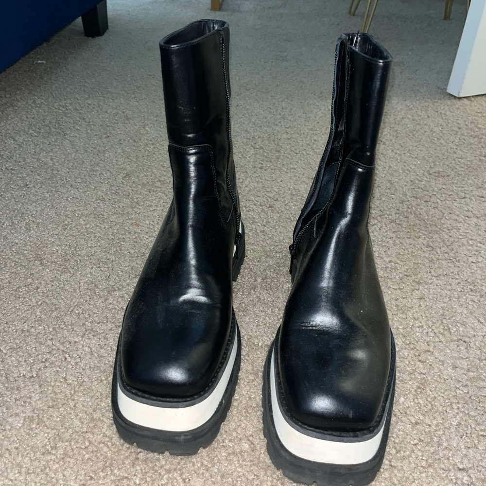 Size 39 Paloma Barcelo boots